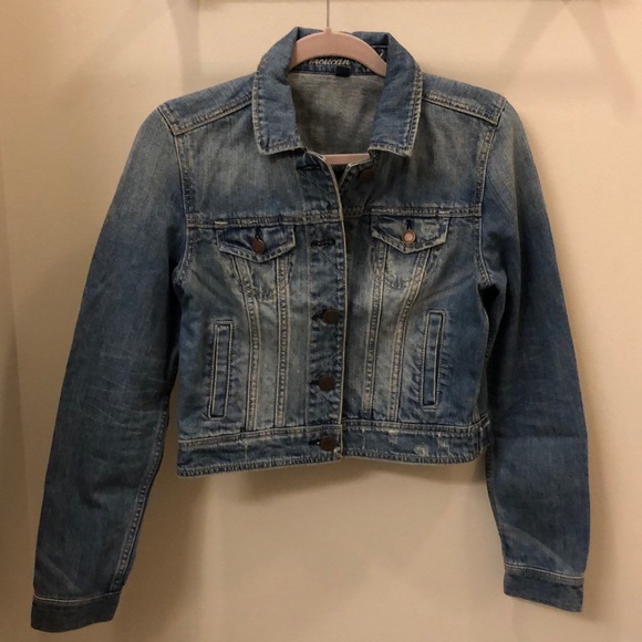 American Eagle Outfitters Jackets & Blazers - American Eagle Cropped Demin Jacket Size Medium